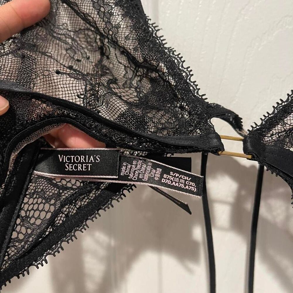 Victoria's SecretWomen's Black Bra - Picture 5 of 5